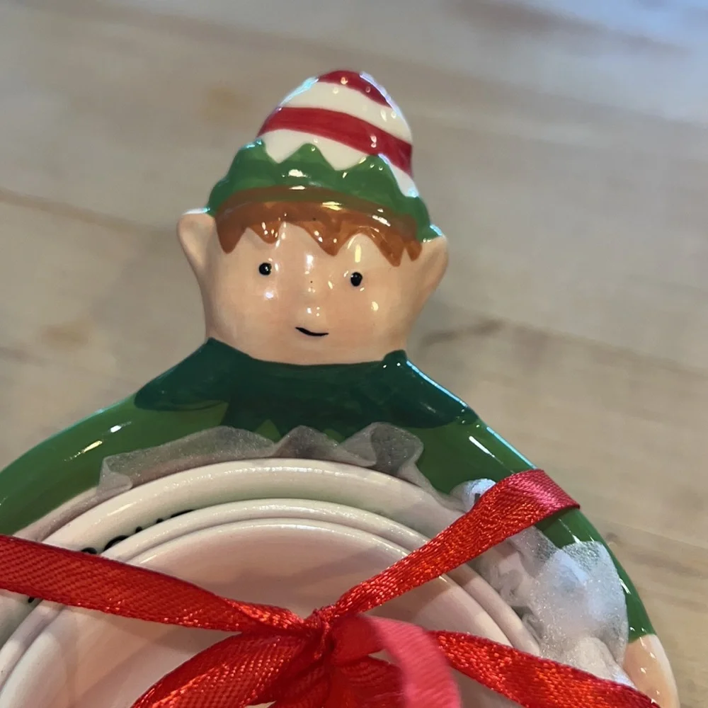 Holiday Time Elf Measuring Cups.